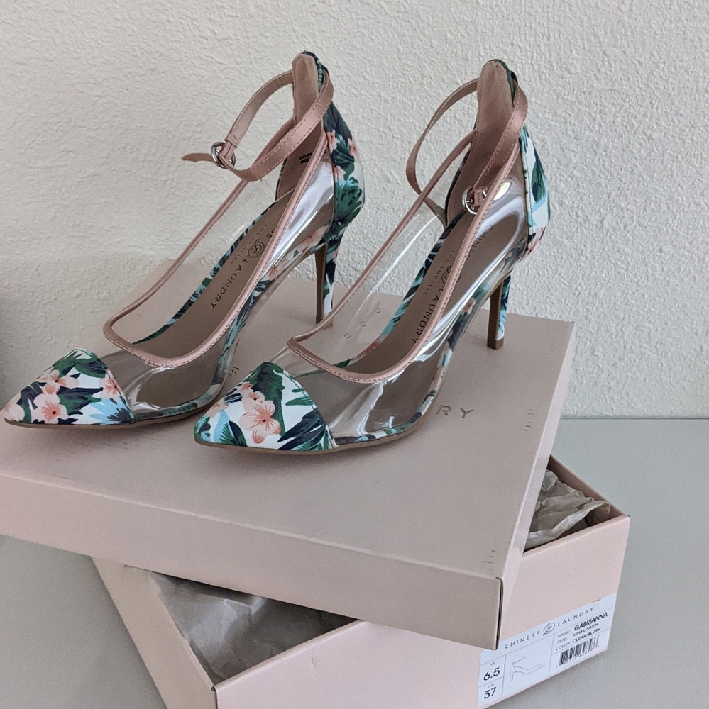 Chinese Laundry Gabrianna Strap Pump Heels NWT